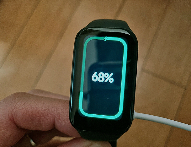 Xiaomi Redmi Smart Band 2: Conectando o carregador